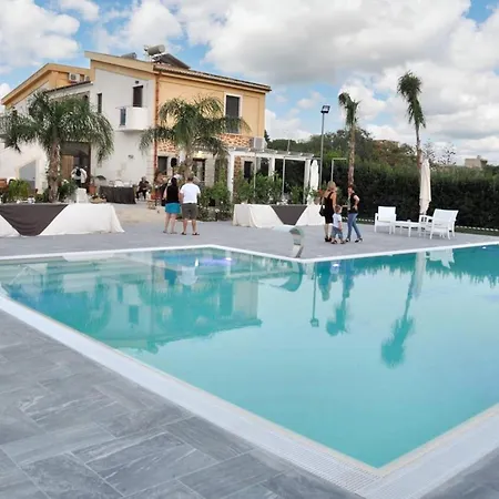 Charming Poolside Apartment